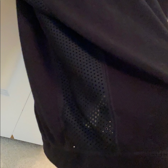 🔥3/$10🔥 EUC A & F long sleeve sweatshirt - Picture 3 of 6